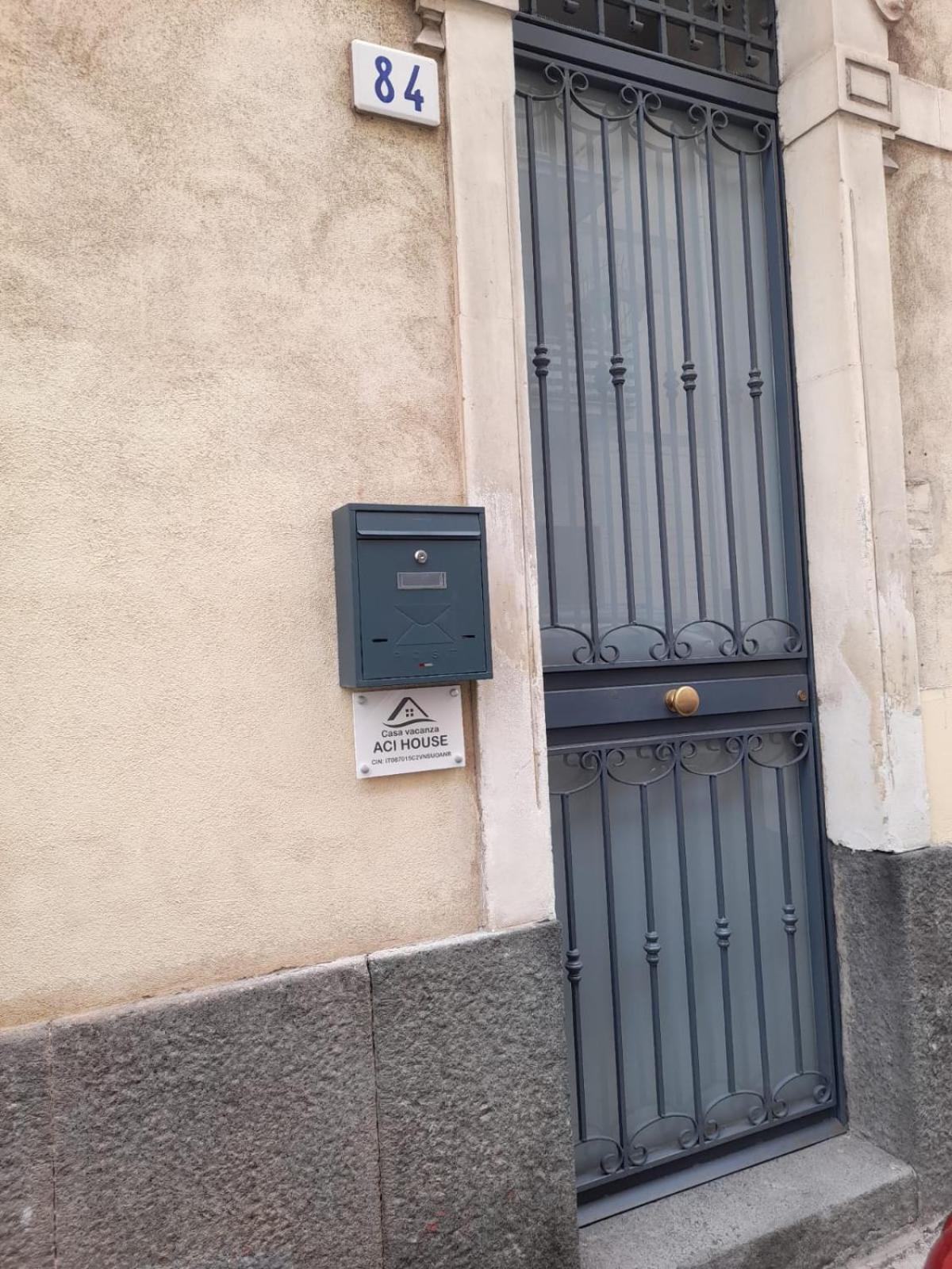 Appartamento Aci House *