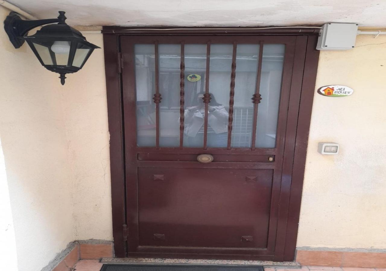 Appartamento Aci House Aeroporto di Catania Fontana Rossa